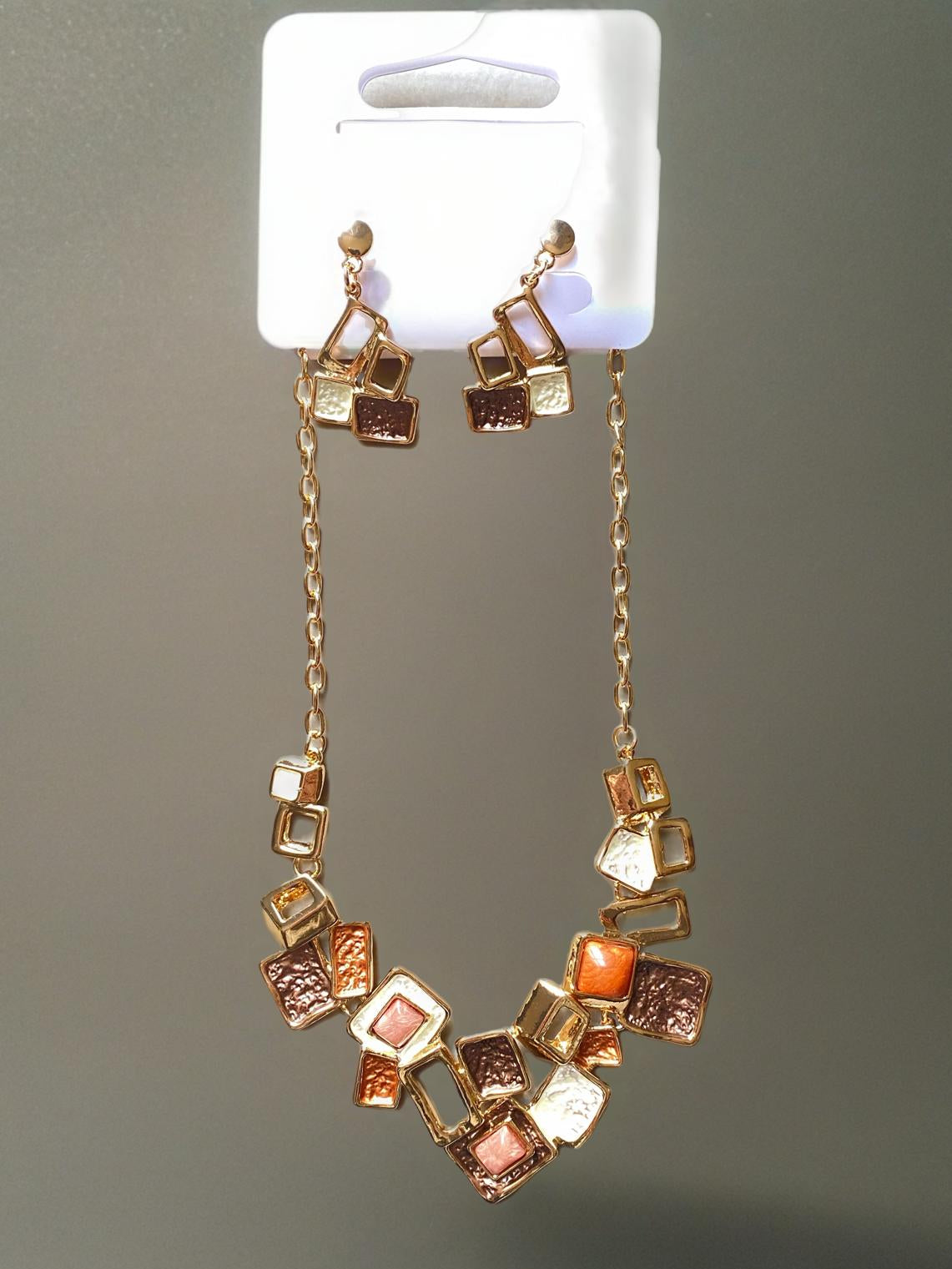 COLLANA - QUADRI