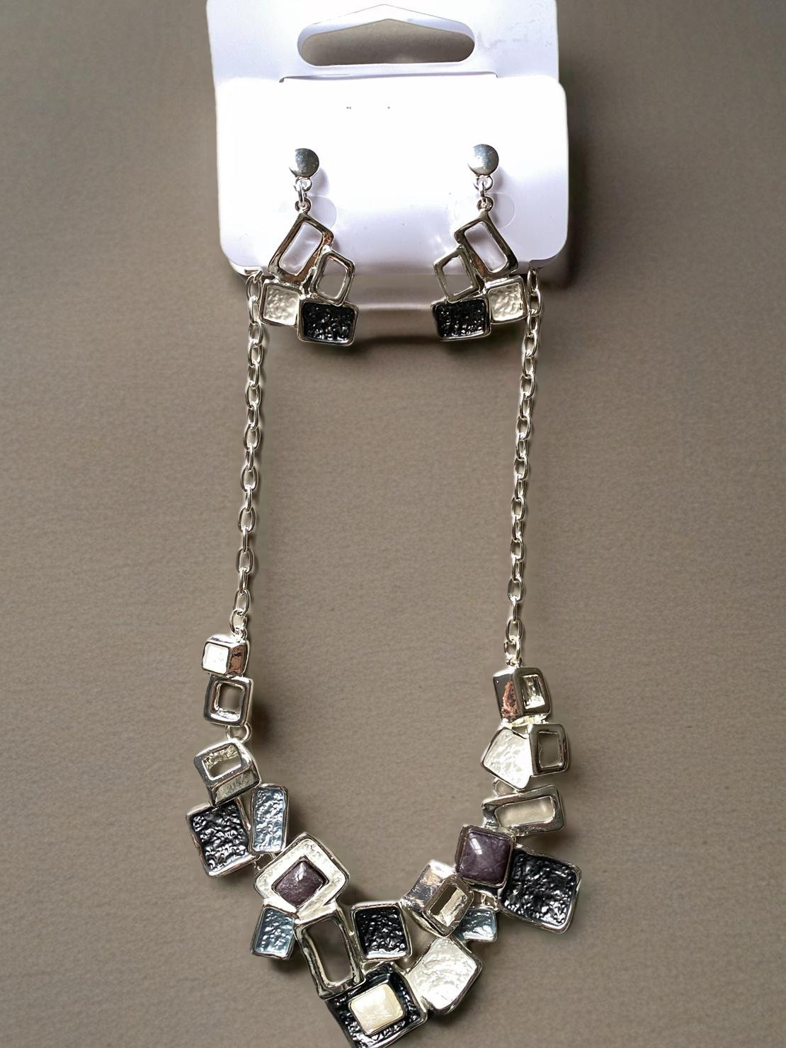 COLLANA - QUADRI