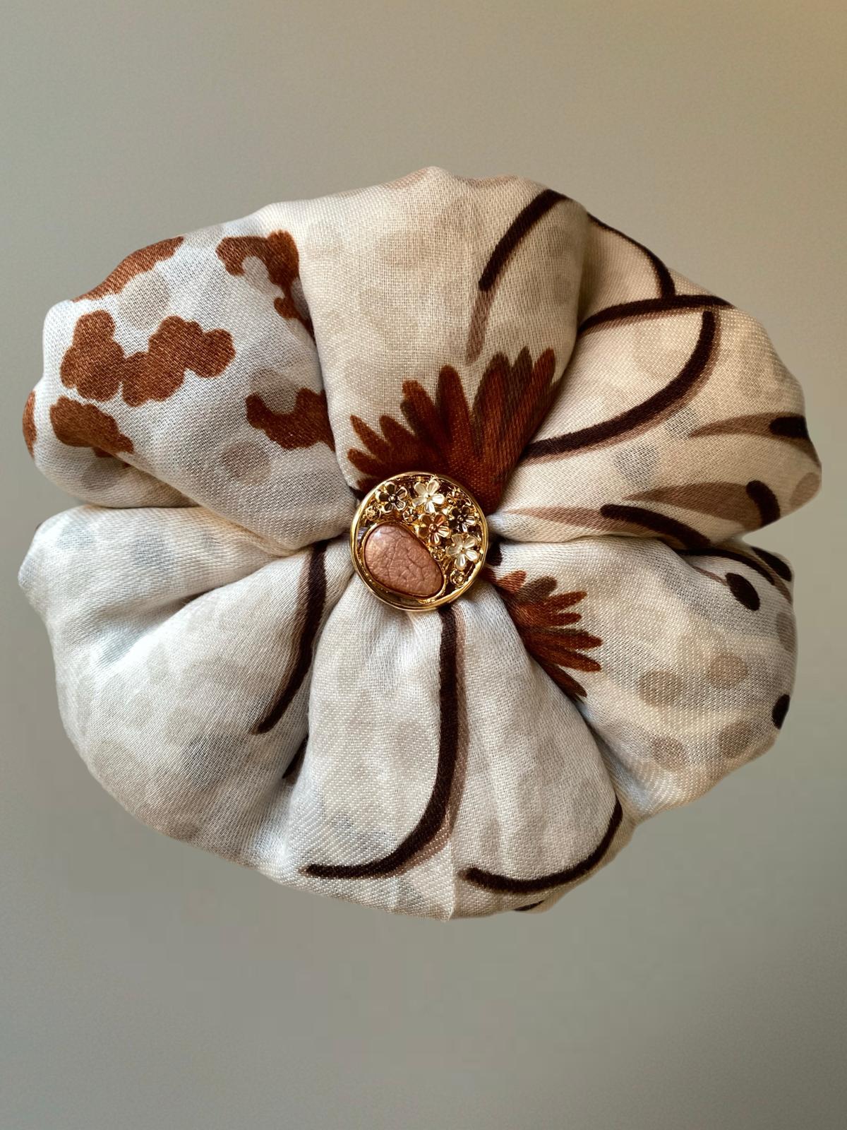 SCIARPA BEIGE - SPILLA A CALAMITA